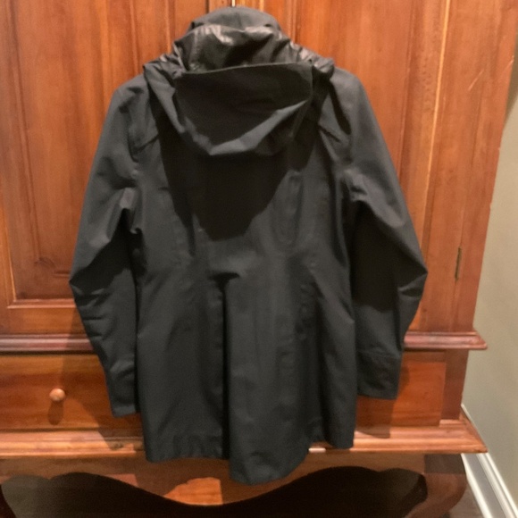 Athleta Women’s Rain  Waterproof Hooded  Trench  Black  Coat, Size  S - Picture 4 of 5